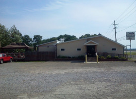 The Vine And Grille outside