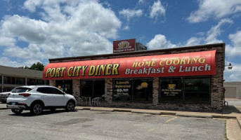 Port City Diner outside