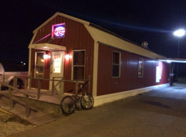 The Smokehouse Of Laurel food