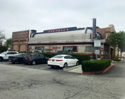 Portillo's Buena Park outside