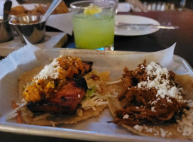 Vida Cantina food