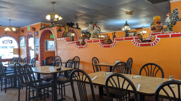 Esteban's Mexican inside