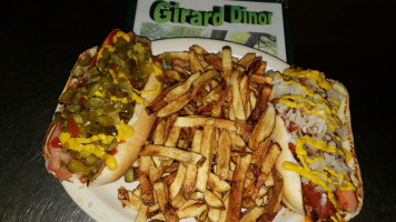 Girard Dinor food