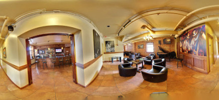 La Casa Cigars And Lounge inside