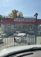 Blake's Lotaburger outside