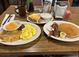 Hungry Bear Pancake -b-q food