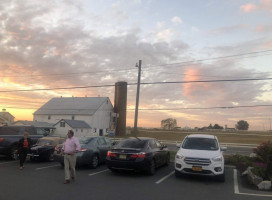 Bird-in-hand Family Smorgasbord outside