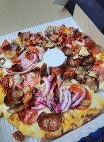 Toppers Pizza food