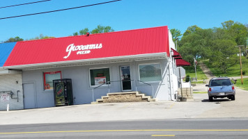 Giovanni's Of Rosemount outside