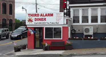 Third Alarm Diner outside