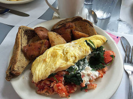 Moonakis Cafe Phone Number, Reservations, Reviews food