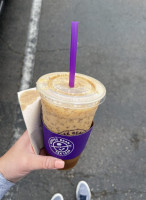 The Coffee Bean Tea Leaf outside