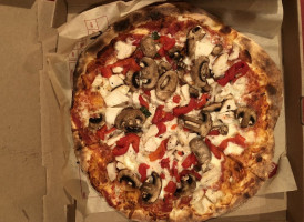 Mod Pizza food