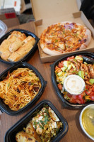 California Pizza Kitchen At Lakewood food