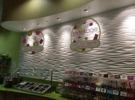 Menchie's Frozen Yogurt food