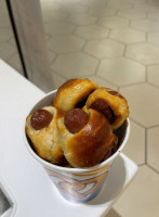 Auntie Anne's food