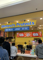 Wetzel's Pretzels food