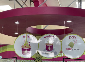 Menchie's Frozen Yogurt food