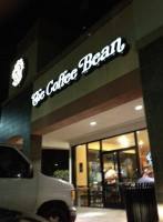 The Coffee Bean Tea Leaf food