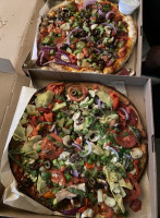 Mod Pizza food