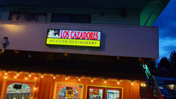 Taqueria Los Cazadores outside