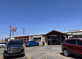 Swadley's Bar-B-Q outside