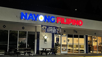 Nayong Filipino inside