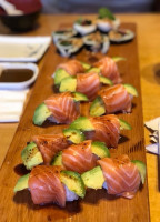 Tomo 7 Sushi food