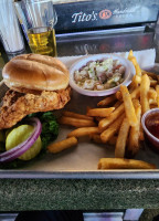 Merle's American Tavern food