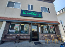 Brother's Burritos food