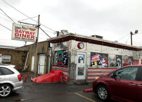 Johnny Prince's Famous Bayway Diner outside