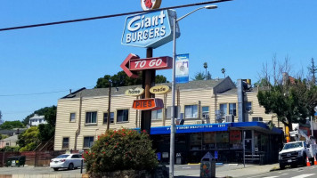 1/4 Pound Giant Burgers food