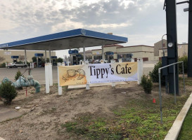 Tippy's Cafe food