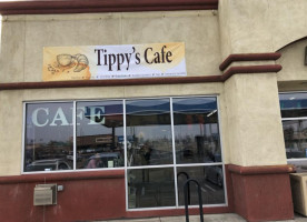 Tippy's Cafe food