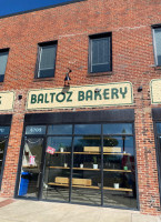 Baltoz Bakery outside