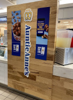 Auntie Anne's food