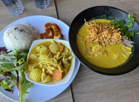 New Thai Bistro food