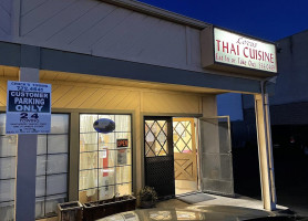 Lotus Thai Cuisine outside