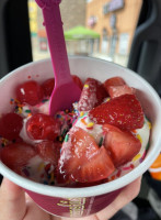 Menchie's Frozen Yogurt food