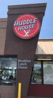 Huddle House outside