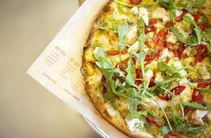 Blaze Pizza food