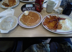 Huddle House food