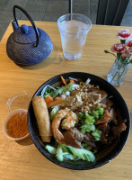 La Sen Vietnamese Grill food