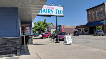 Gladstone Dairy Flo outside