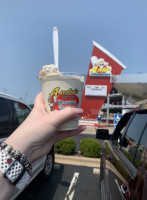 Andy's Frozen Custard outside