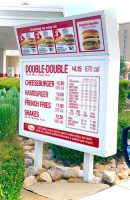 In-n-out Burger outside