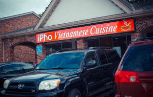 Ipho Vietnamese Cuisine outside