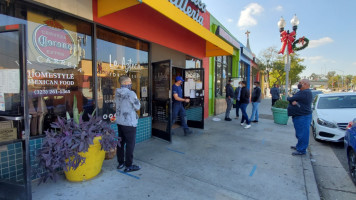 La Azteca Tortilleria outside