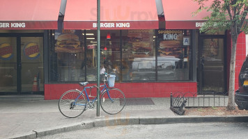 Burger King outside