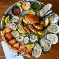 Willi's Seafood & Raw Bar food